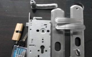 门锁故障修复指南与专业服务推荐